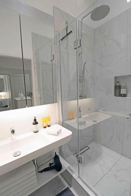 Smart Apt Mit Balkon Am Augarten Park Naehe Zentrum Vienna Exterior photo