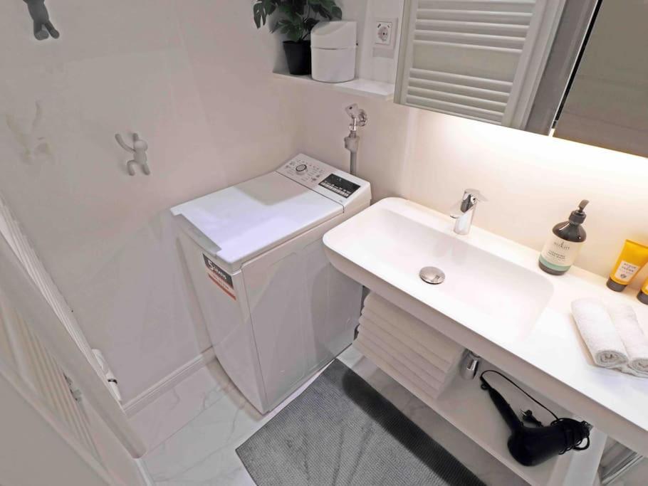 Smart Apt Mit Balkon Am Augarten Park Naehe Zentrum Vienna Exterior photo